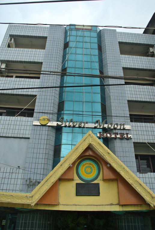 Silver Moon Hotel Rangoon Buitenkant foto